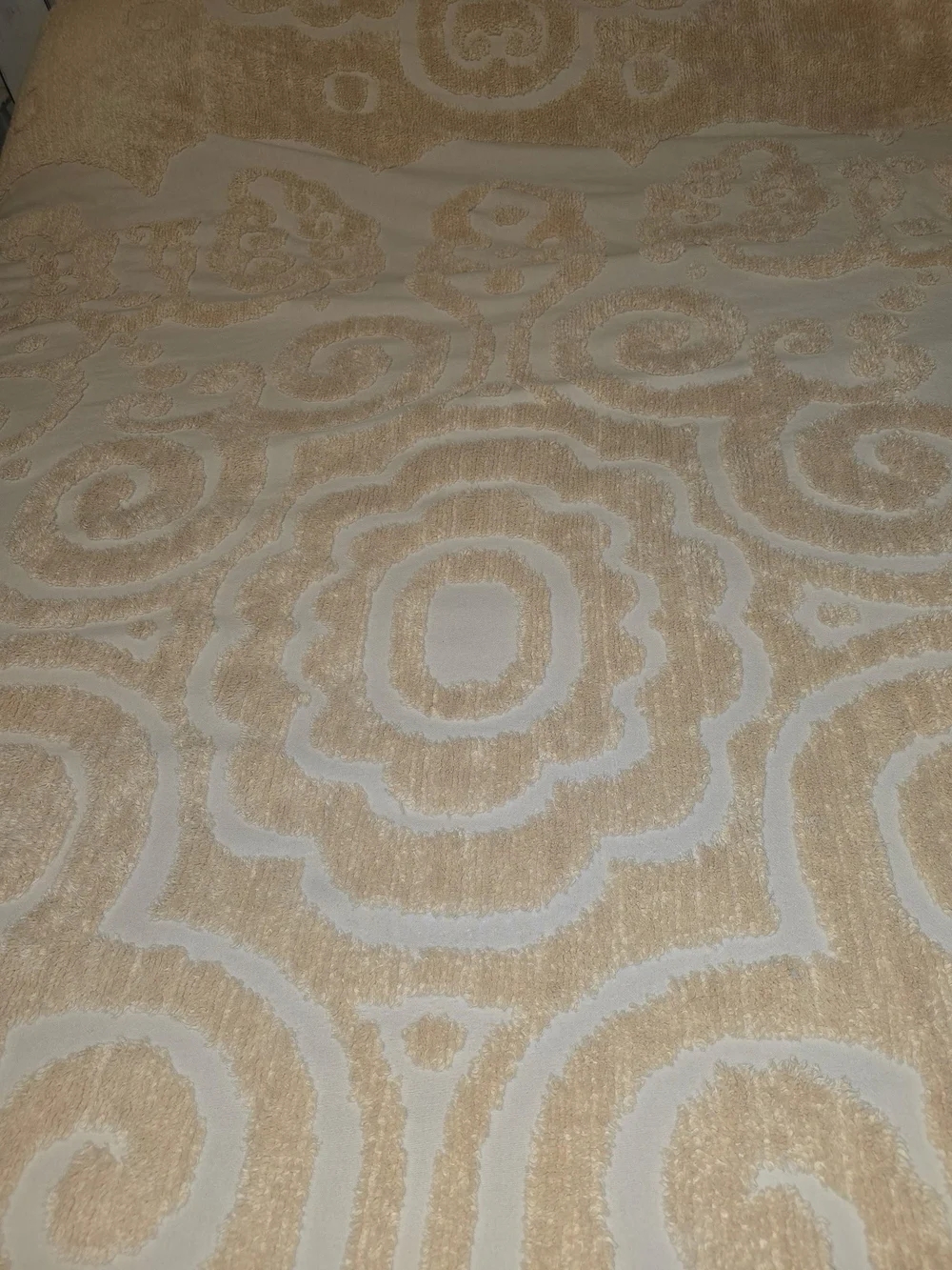 Lamont Limited, Cream Tufted Vintage Chenille Bedspread